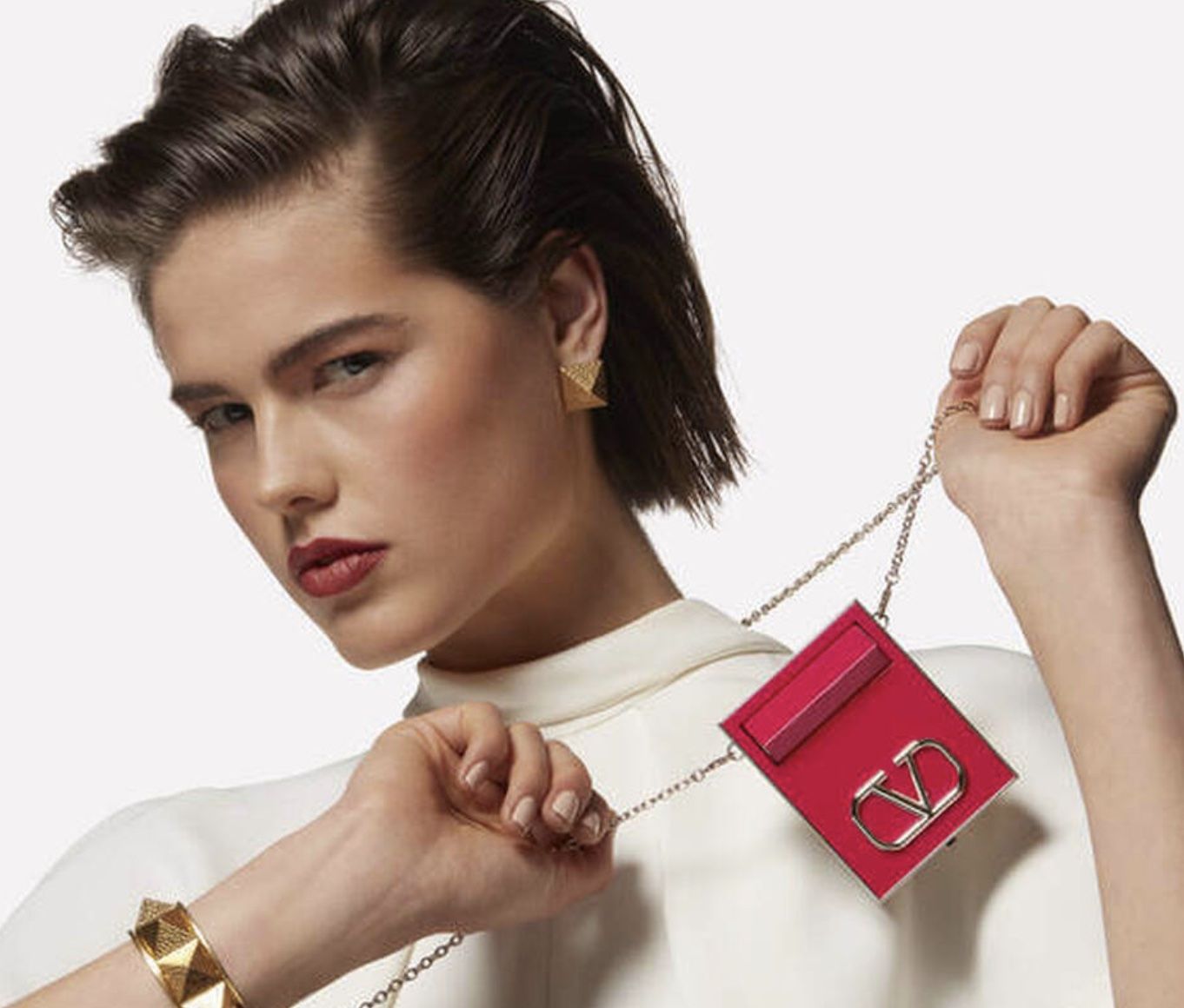 Discover Go Clutch + Minirosso Lipstick | Valentino Beauty
