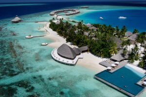 Maldives-island-Huvafen-Fushi-Ariel-Island-cultuerandcream-blogpost