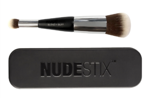 concealer-brush-makeup-blackbox-nudestix-cultureandcream-blogpost