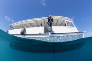 dive-boat-maldives-diving-shark-riff-cultureandcream-blogpost
