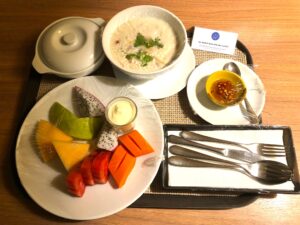 room-service-obst-suppe-cultureandcream-blopost