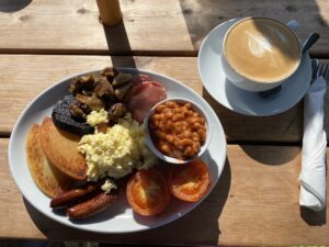 scottish-breakfast-sausage-egg-tomatoes-coffee-cultureandcream-blogpost