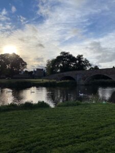 river-tyne-scottland-evening-meadow-cultureandcream-blogpost