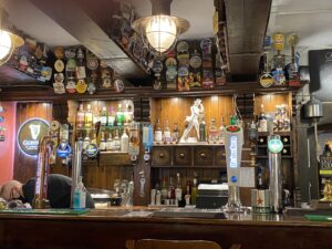 pub-indoor-beer-ale-lager-theke-drink-cultureandcream-blogpost