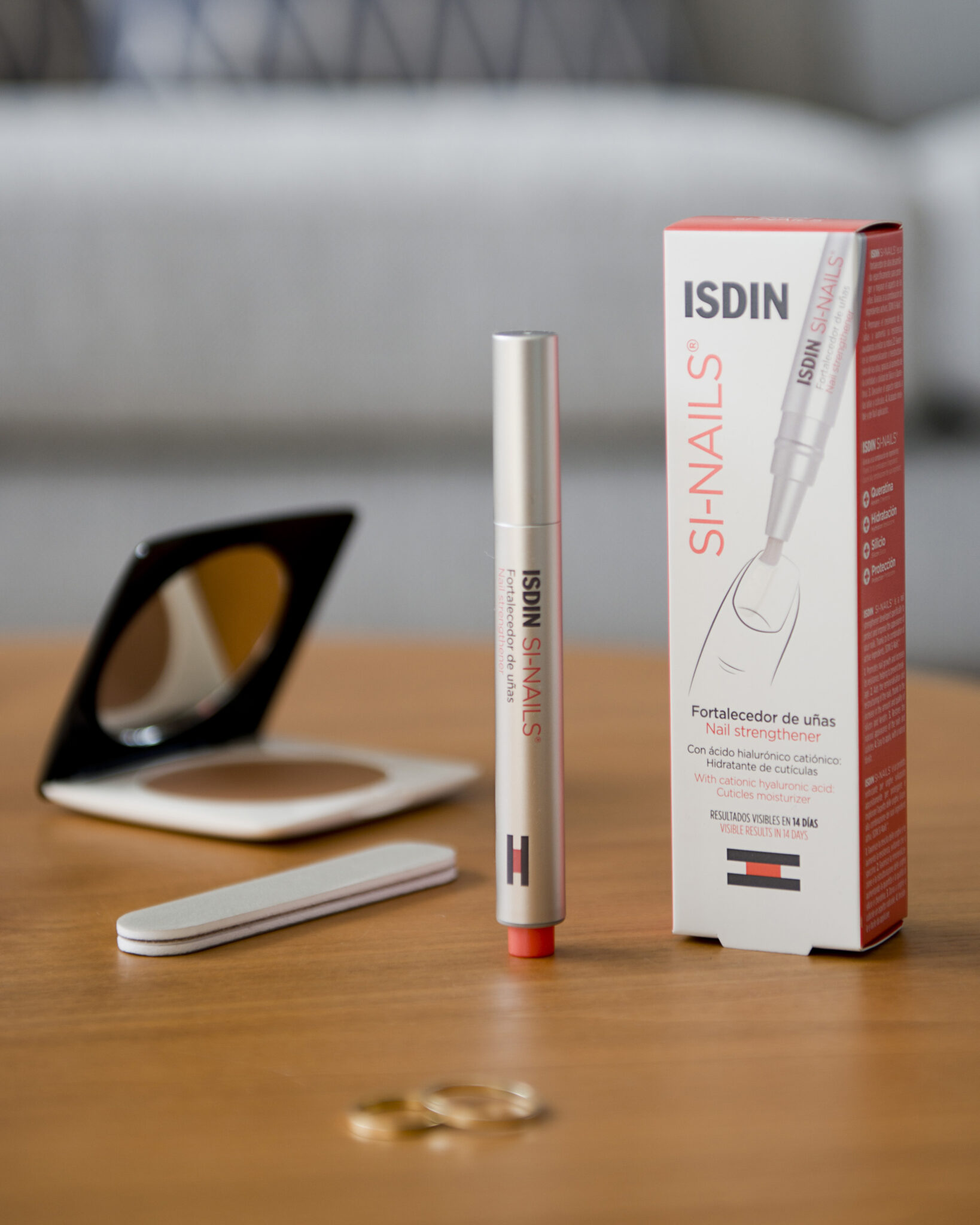 Isdin Costa Rica - Para el cuidado específico de las uñas ISDIN presenta el  fortalecedor de uñas ISDIN Si-Nails. Su formato en forma de click pen  permite una fácil y cómoda aplicación