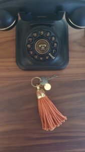 schlüssel-quaste-telefon-waehlscheibe-antik-nostalgie-cultureandcream-blogpost