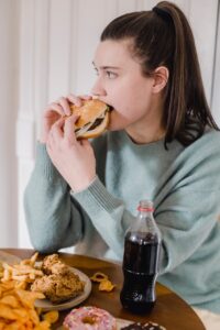 essen-hamburger-girl-heisshunger-cola-abnehmen-gewicht-cultureandcream-blogpost