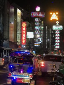 night-nightlife-street-bangkok-chinatown-cultureandcrean-blogpost