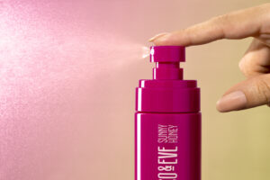 spray-spruehen-face-tanning-mist-micro-application-cultureandcream-blogpost