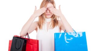 shopping-tueten-frau-woman-eyes-shut-augen-zu-cultureandcream-blogpost