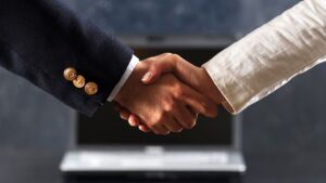 handschlag-shake-hands-friendship-business-cultureandcream-blogpost