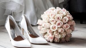 wedding-shoes-hochzeitsschuhe-blumenstrauss-bouquet-roses-white-cultureandcream-blogpost