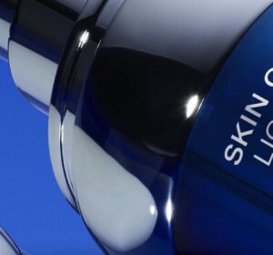lifting-serum-aktivator-caviar-perlen-flakon-cultureandcream-blogpost