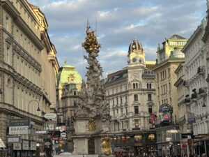 wien-opernviertel-strrauss-jahr-vienna-visit-cultureandcream-blogpost